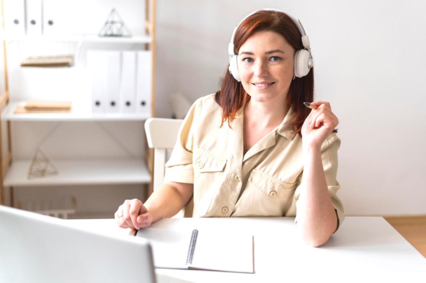Professional finance education environment showcasing modern learning approach